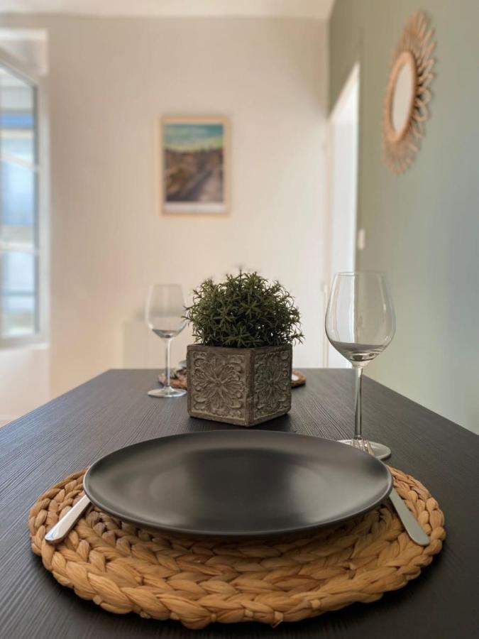 Les Remparts Apartment Fougères Екстериор снимка